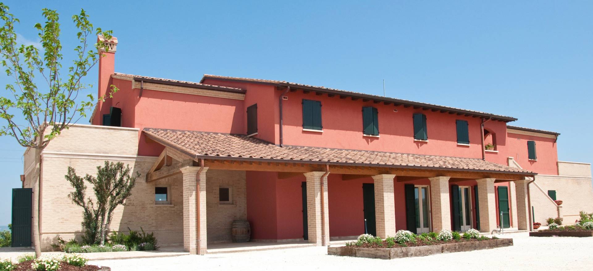 Agriturismo Marche Agriturismo Marche with restaurant and views