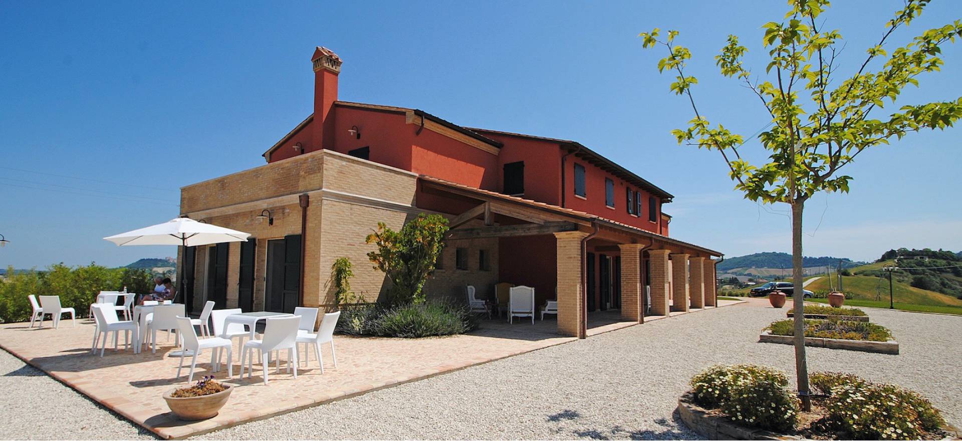 Agriturismo Marche Agriturismo Marche with restaurant and views