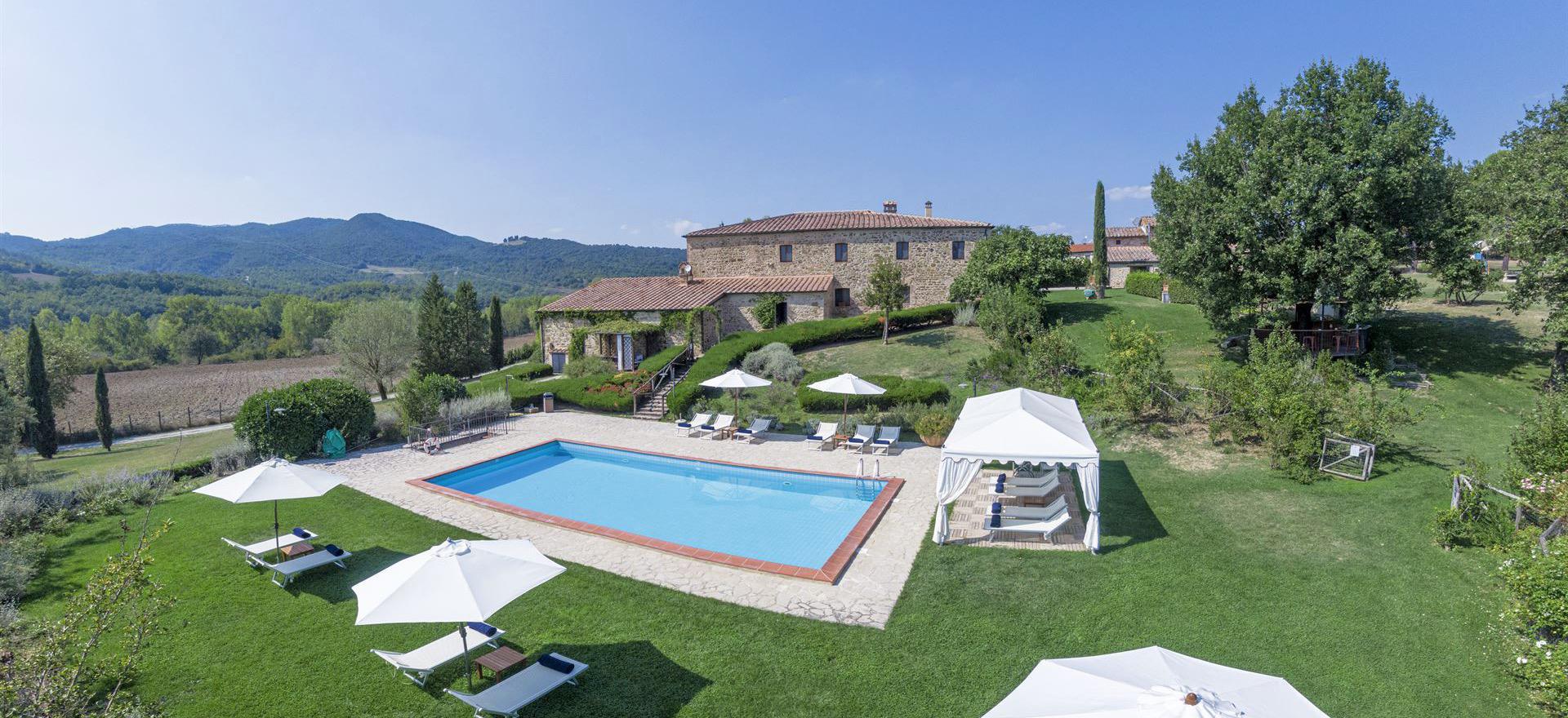 Agriturismo Tuscany Agriturismo Tuscany with tastefully decorated apartments