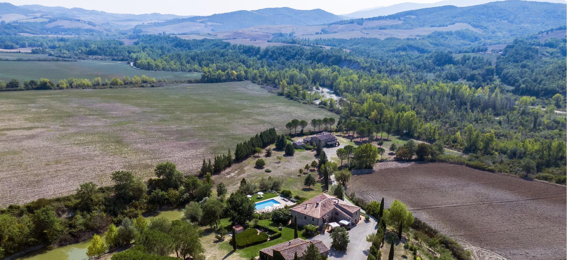 Agriturismo Tuscany Agriturismo Tuscany with tastefully decorated apartments