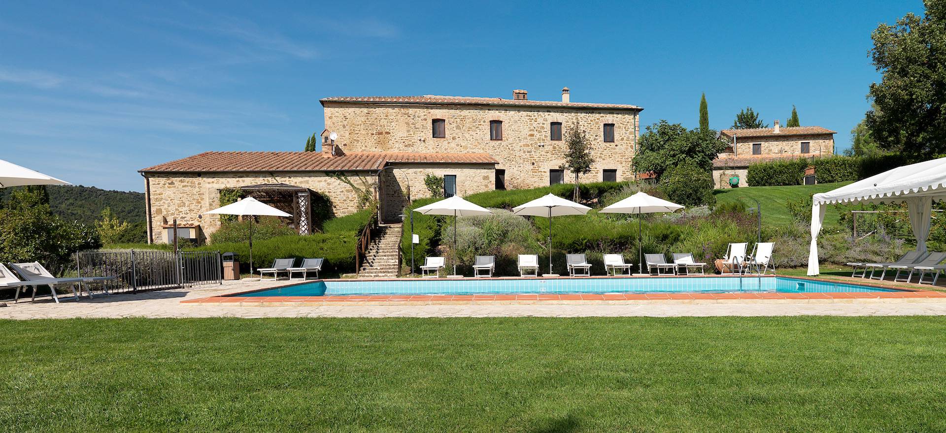 Agriturismo Tuscany Agriturismo Tuscany with tastefully decorated apartments