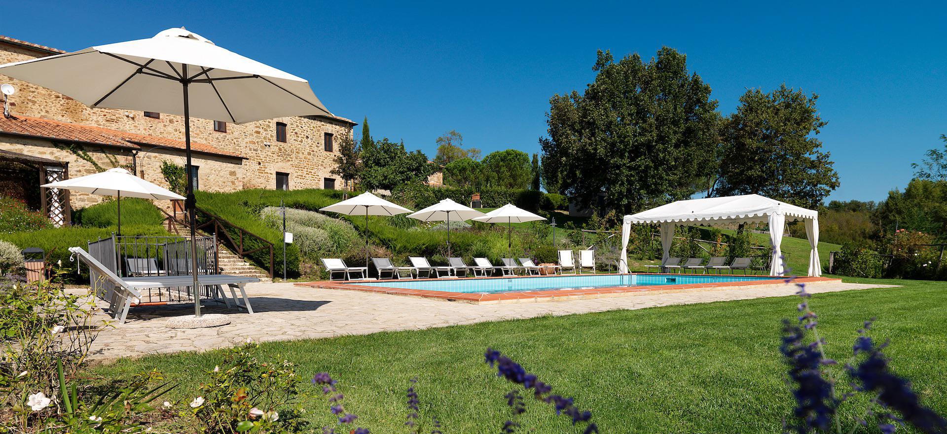 Agriturismo Tuscany Agriturismo Tuscany with tastefully decorated apartments