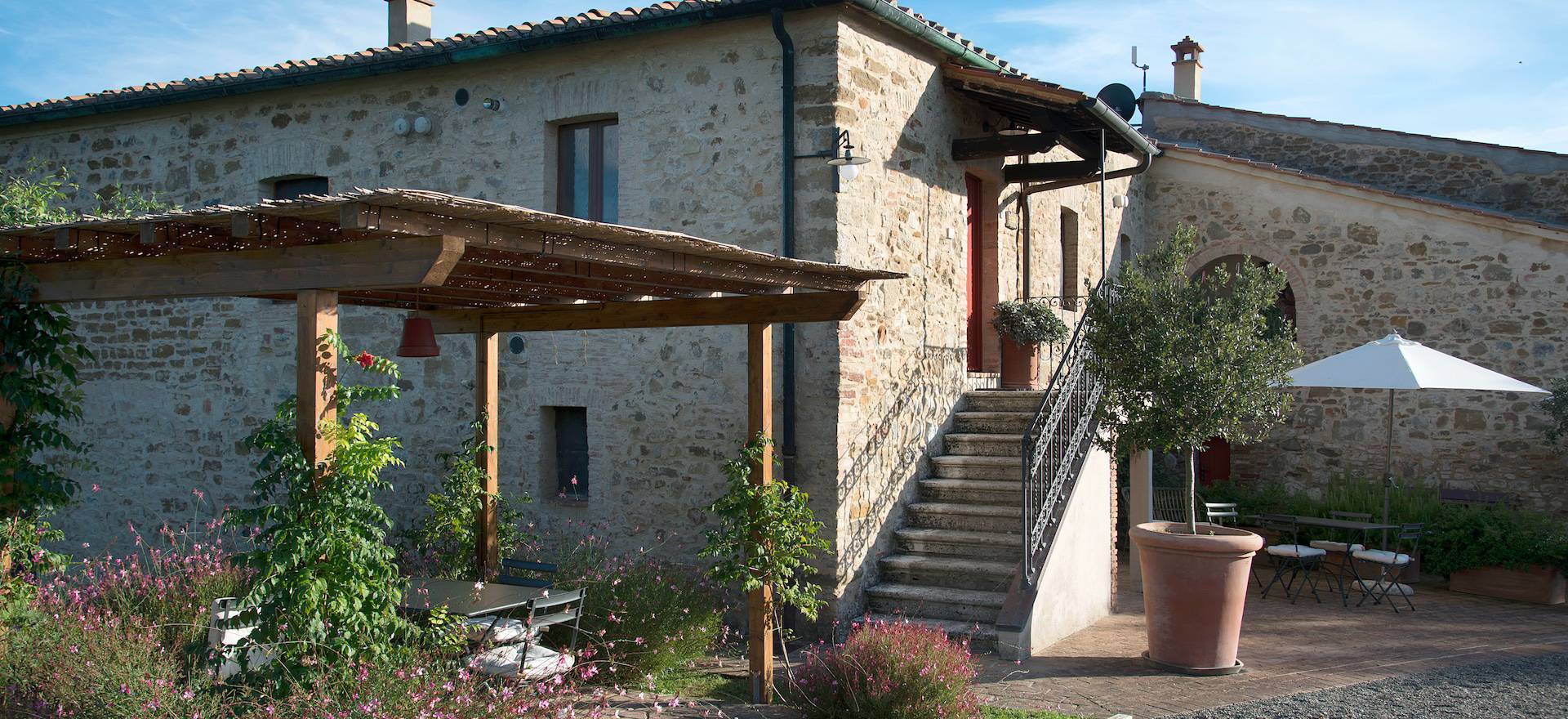 Agriturismo Tuscany Agriturismo Tuscany with tastefully decorated apartments