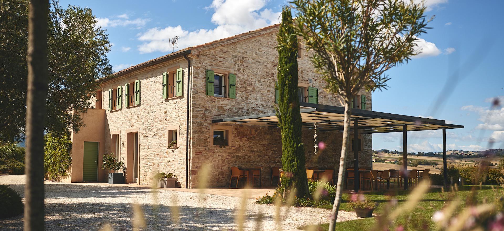 Agriturismo Marche Attractively situated country house with bistro