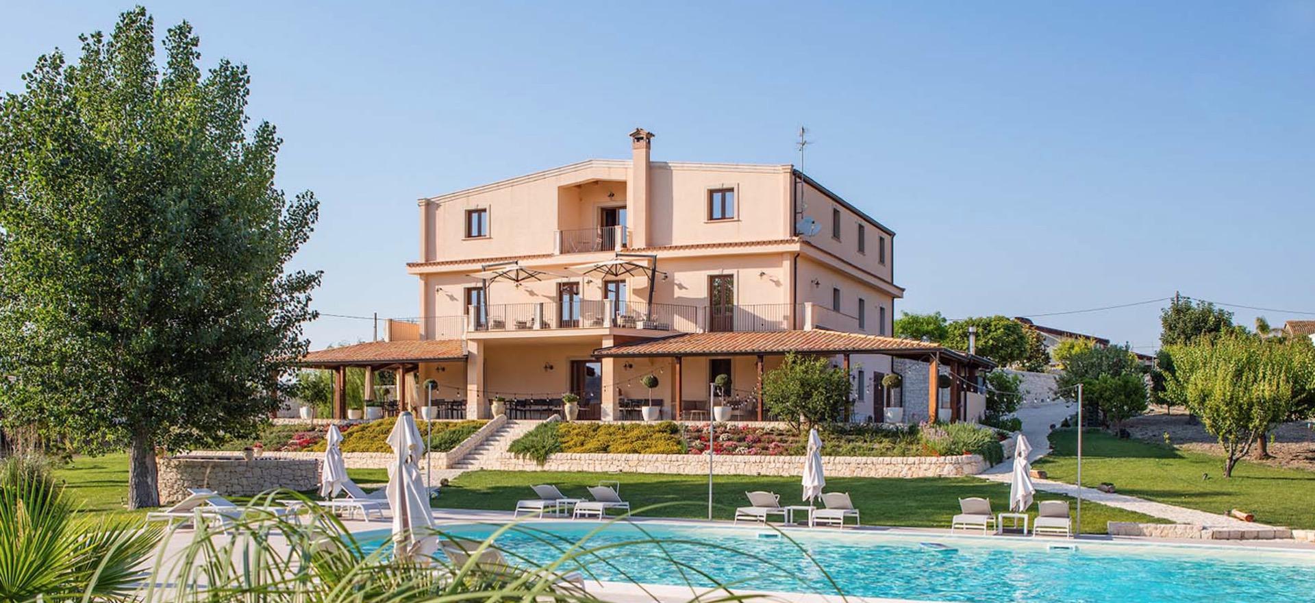 Agriturismo Sicily Child friendly agriturismo Sicily with beautiful pool