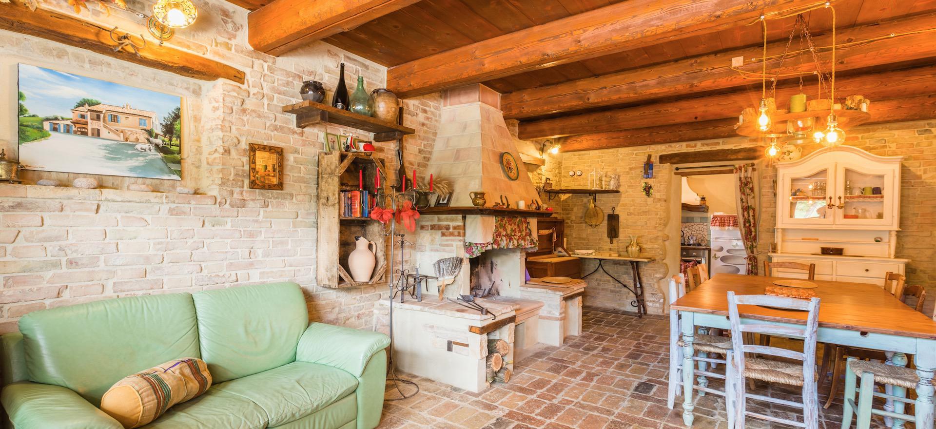 Agriturismo Marche Cosy agriturismo near authentic village in Marche