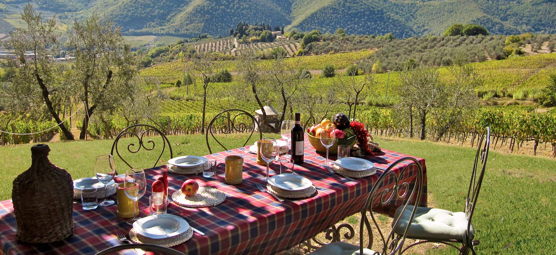 Agriturismo Tuscany Exceptional agriturismo and winery in Tuscany