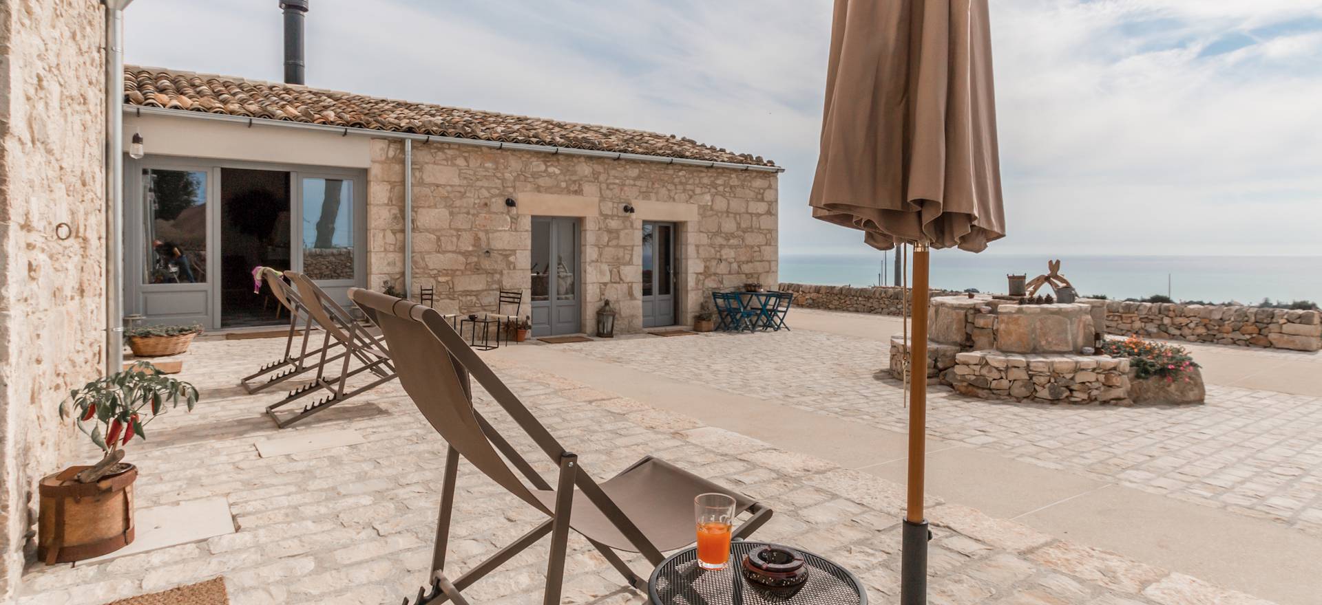 Agriturismo Sicily Great Sicilian hospitality and sea views!