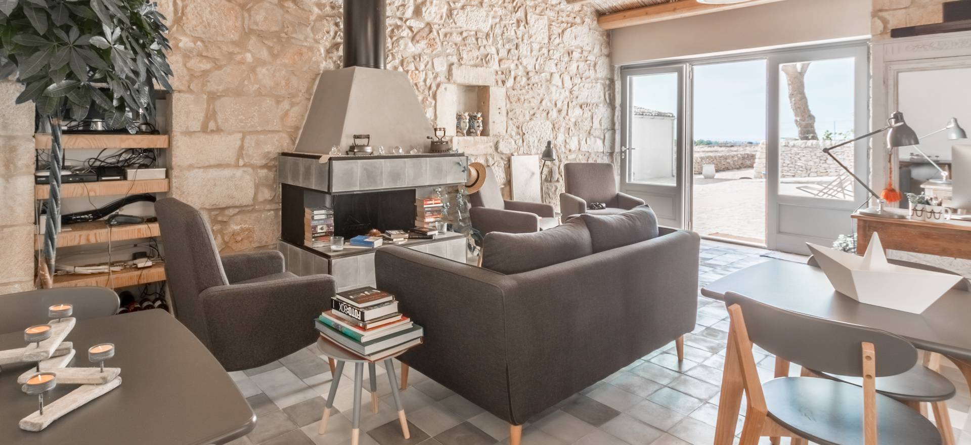 Agriturismo Sicily Great Sicilian hospitality and sea views!