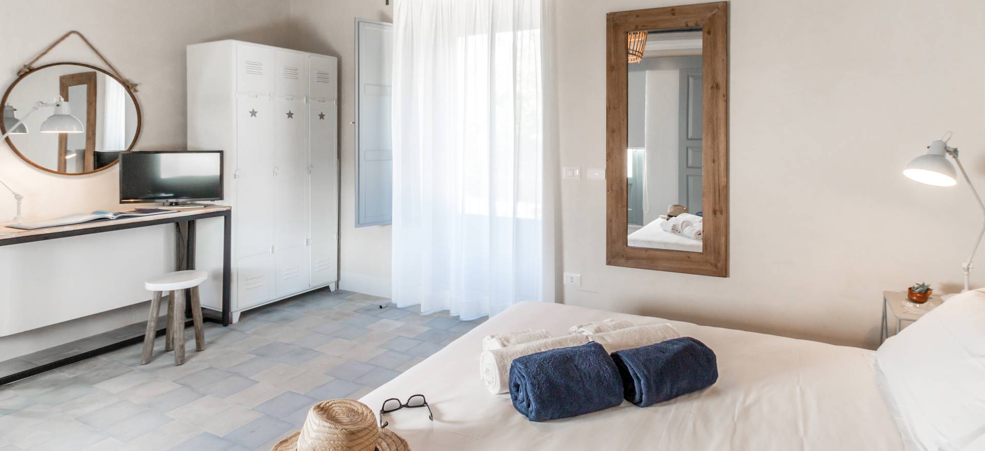 Agriturismo Sicily Great Sicilian hospitality and sea views!