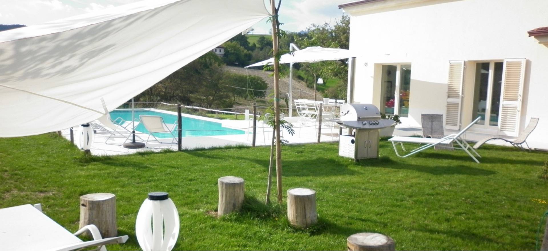 Agriturismo Marche Luxury private villa & pool between Umbria and Marche