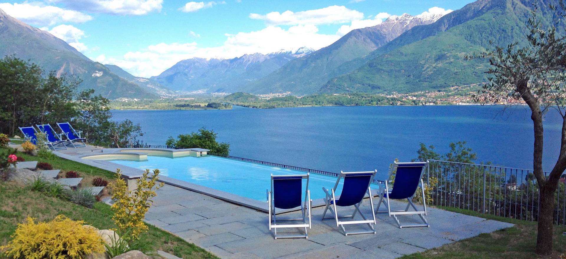 Agriturismo Lake Como and Lake Garda Residence with unique view of Lake Como