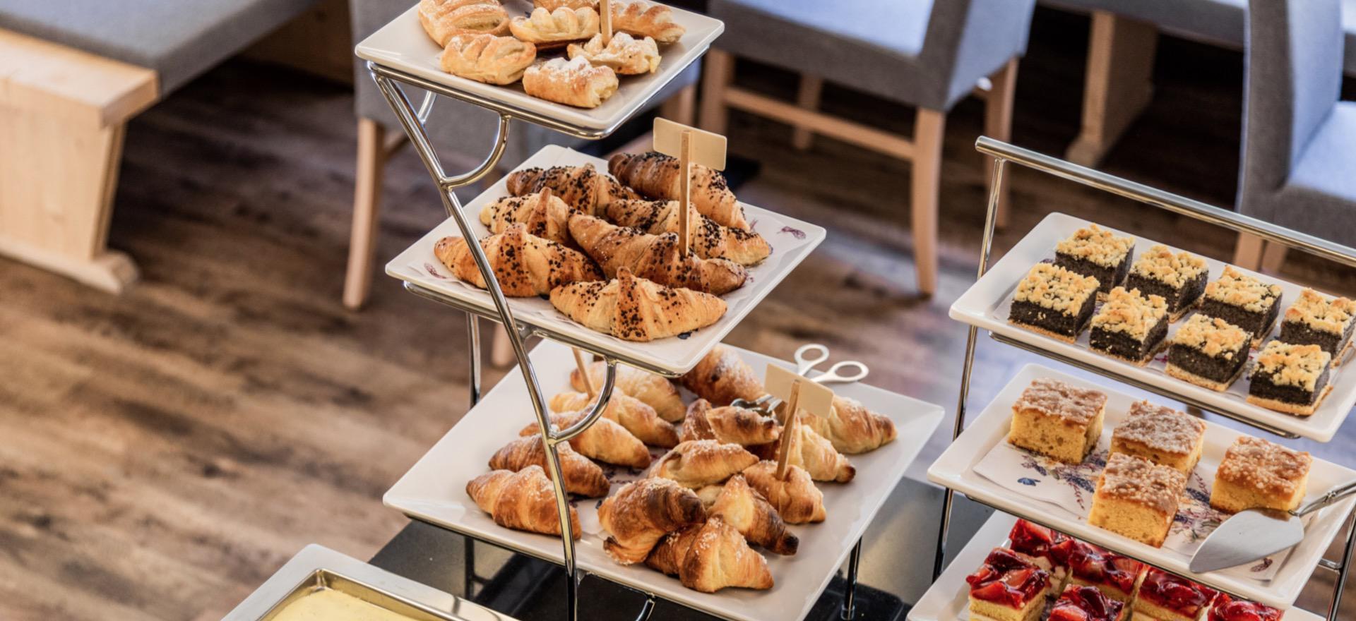 Agriturismo Dolomites Residence within walking distance of a village and ski lift