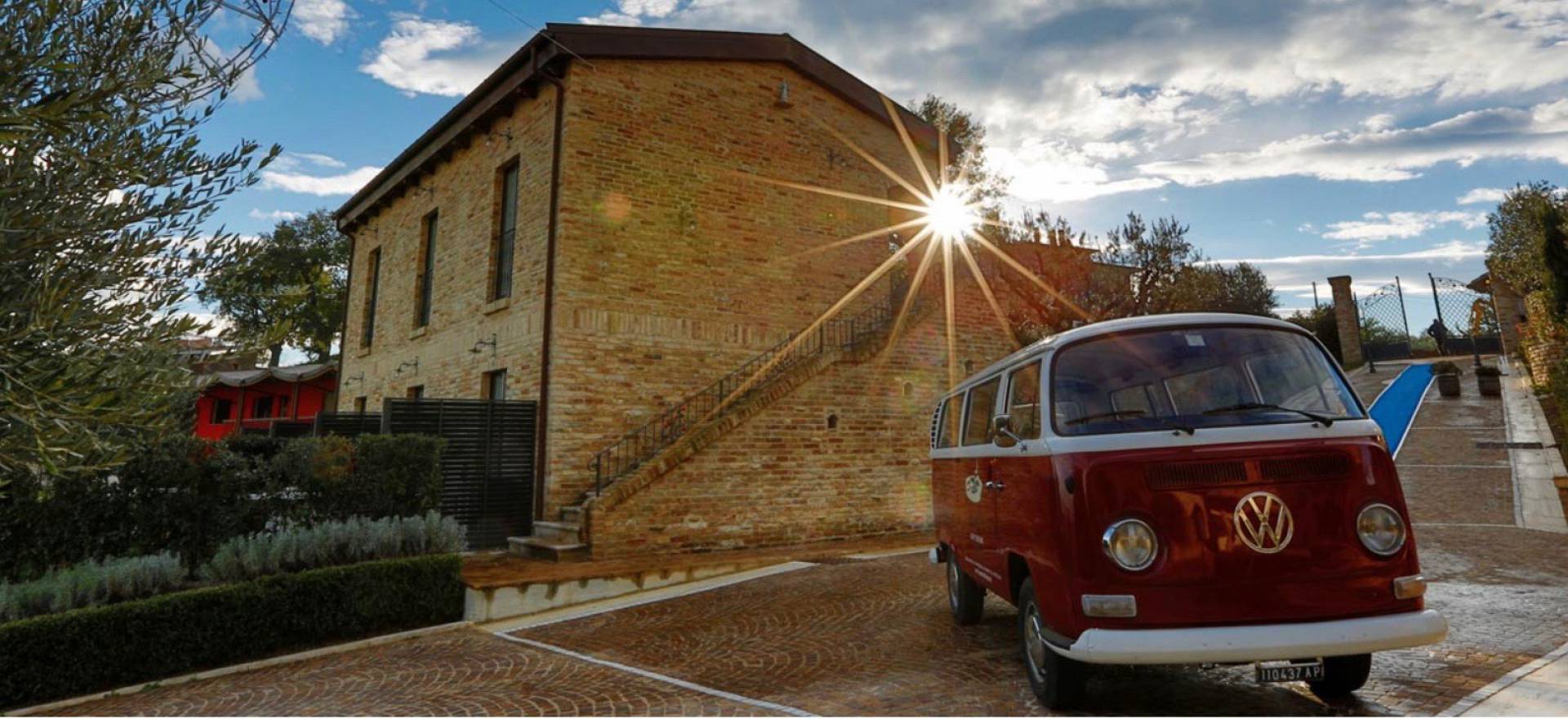 Agriturismo Marche Romantic agriturismo in le Marche with restaurant