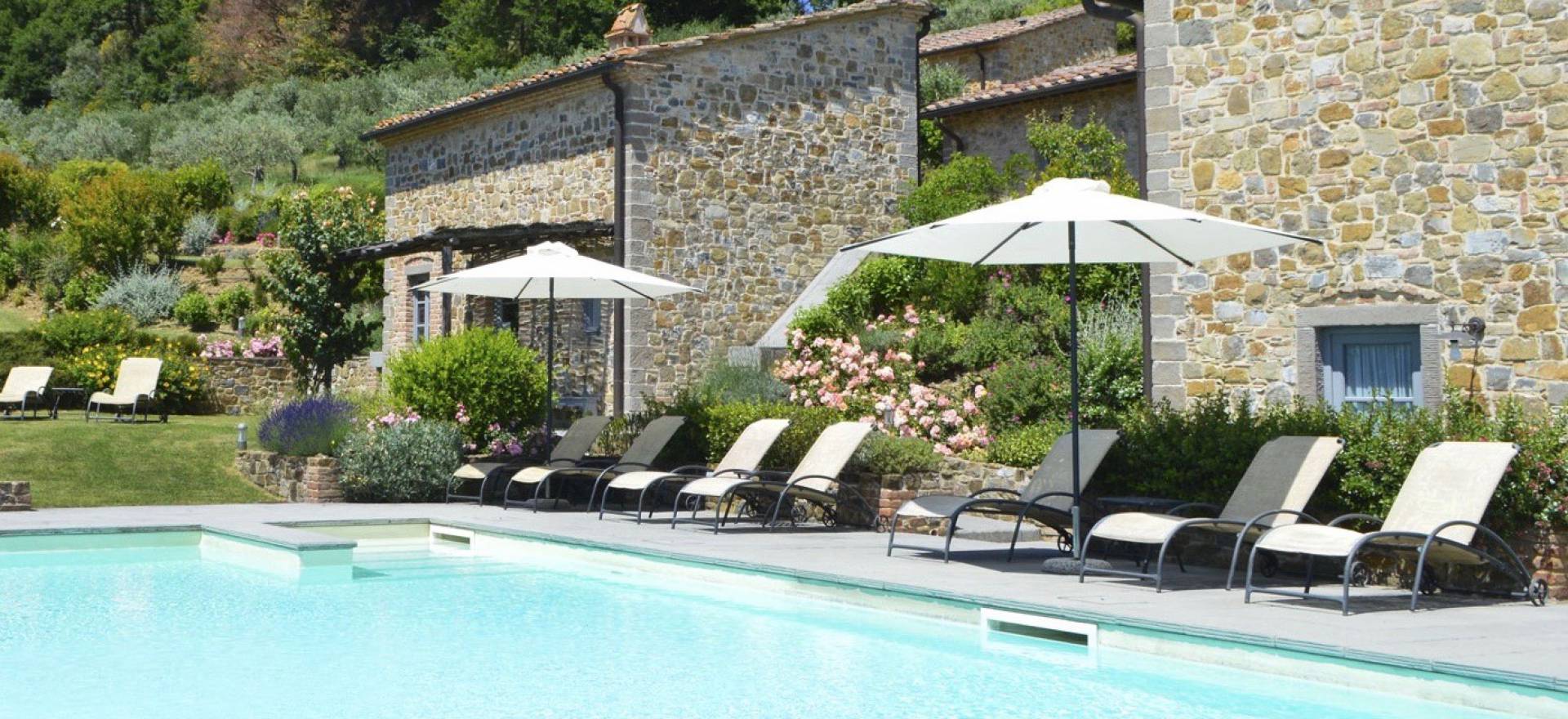 Agriturismo Tuscany Romantic agriturismo with views of San Gimignano