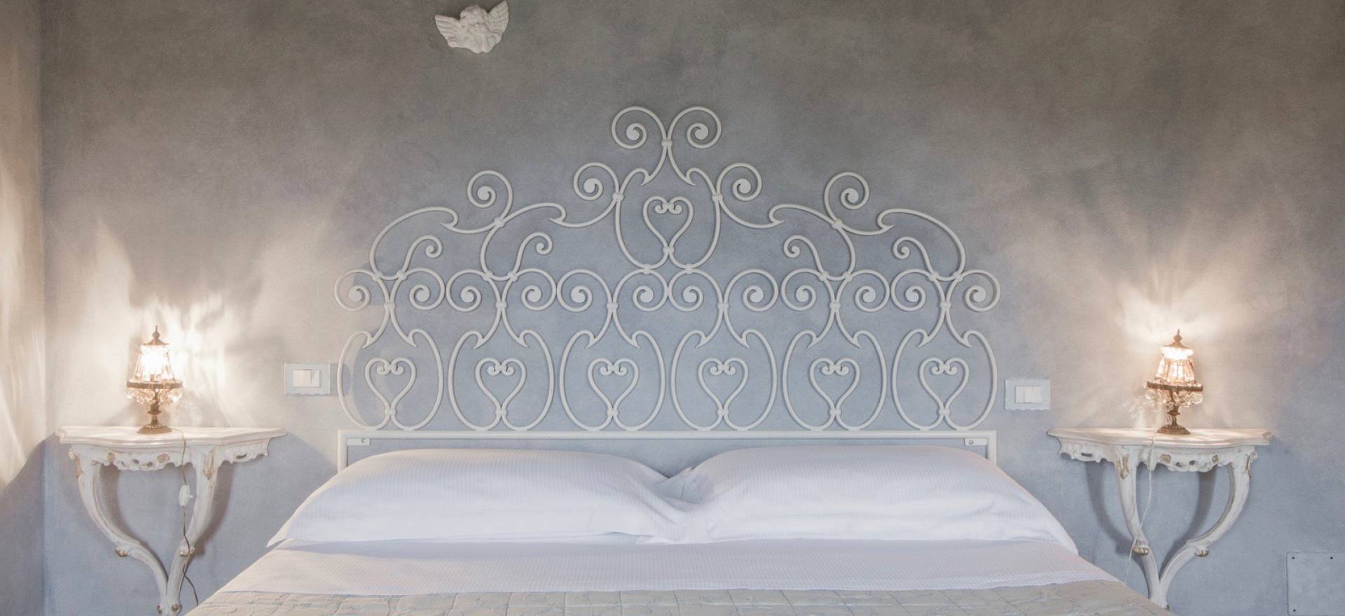 Agriturismo Tuscany Romantic agriturismo with views of San Gimignano