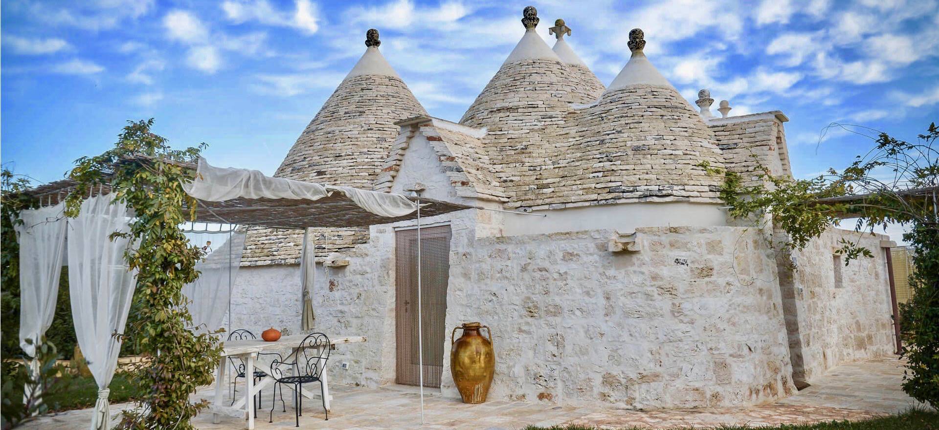 Agriturismo Puglia Southern Italian hospitality in beautiful trulli