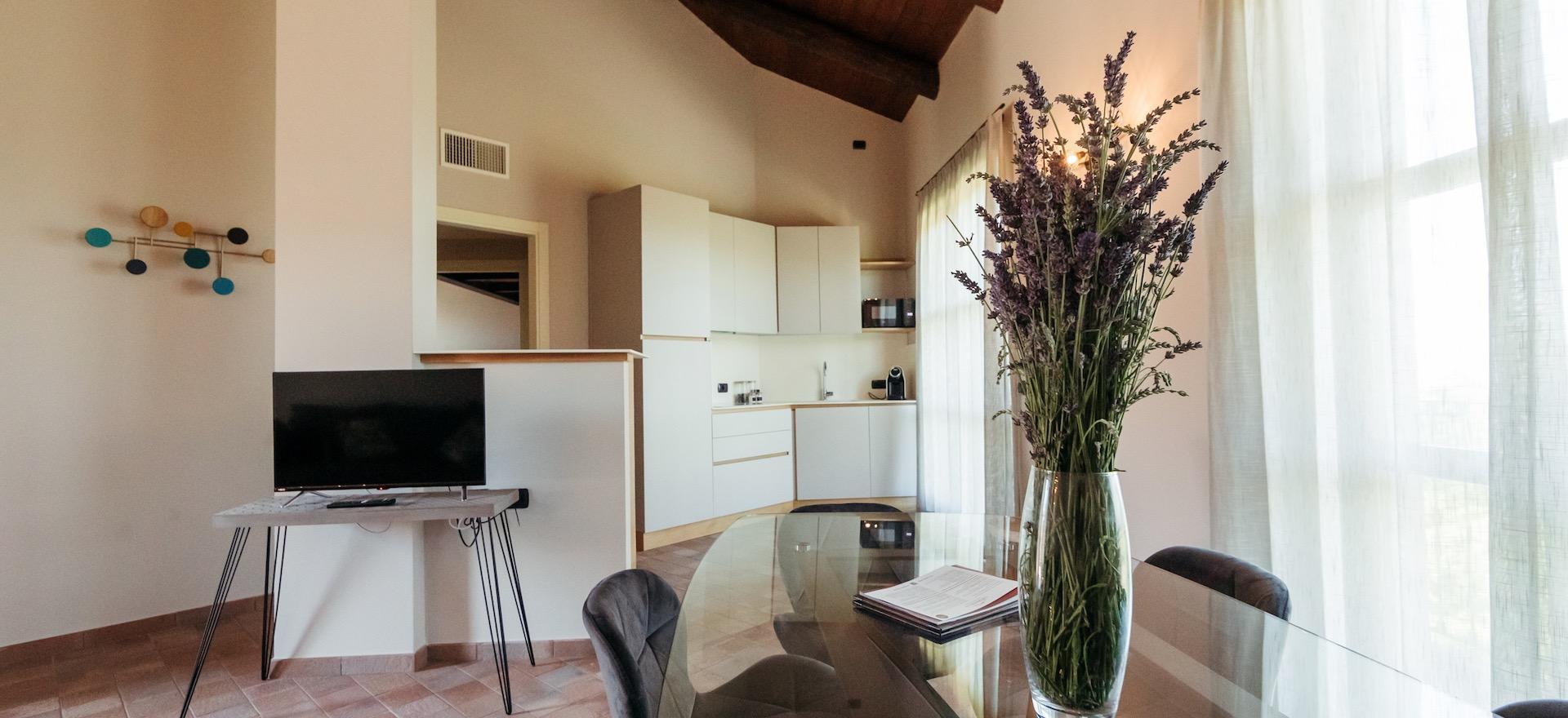 Agriturismo Piedmont Winery Piedmont: Apartments, swimming pool, restaurant